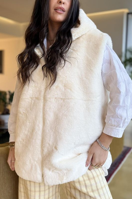 Mara Luxury Faux Fur Hooded Gilet Ecru